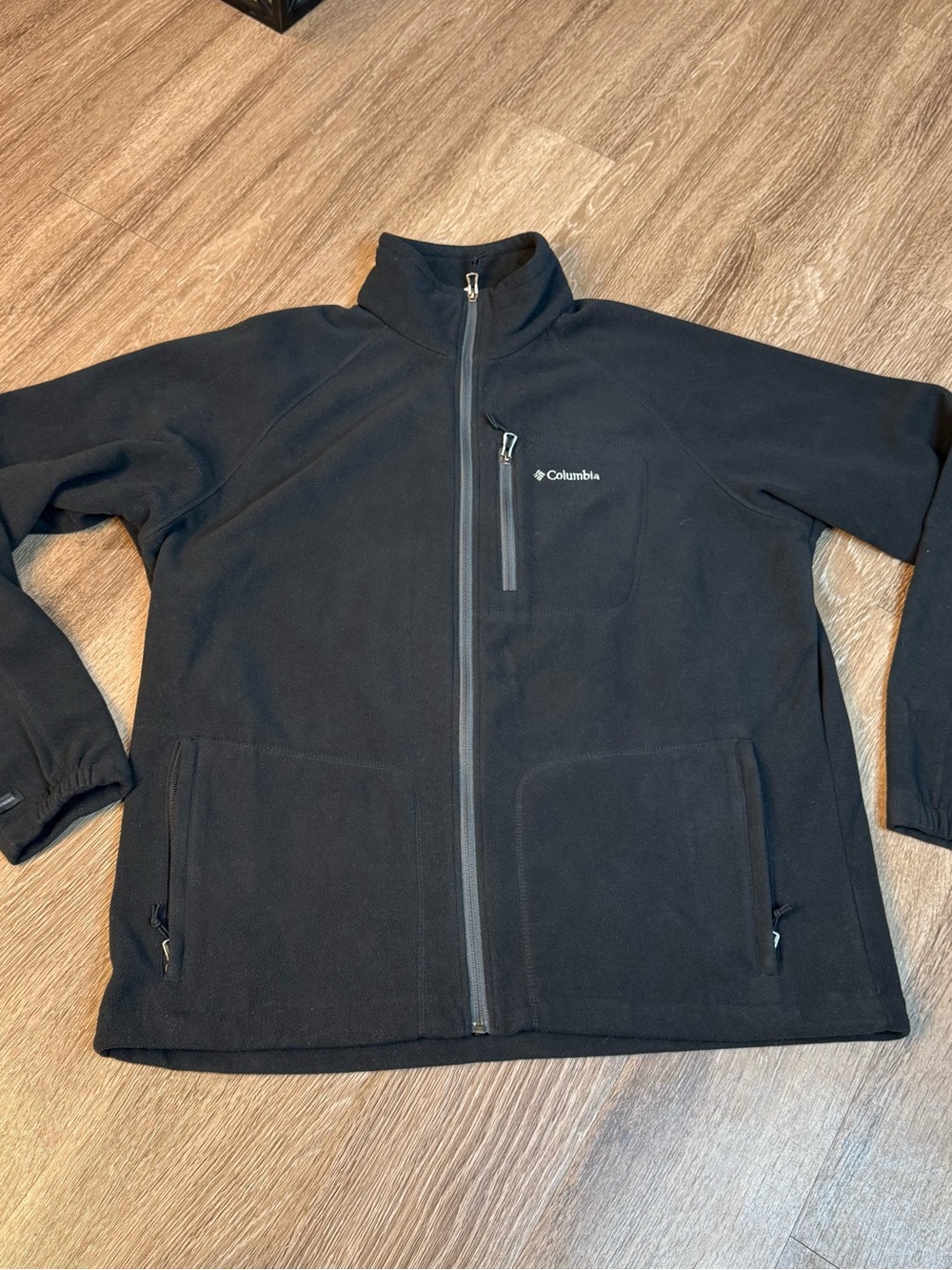 Columbia Men's Black Full-Zip Fleece Jacket with Zip Pockets